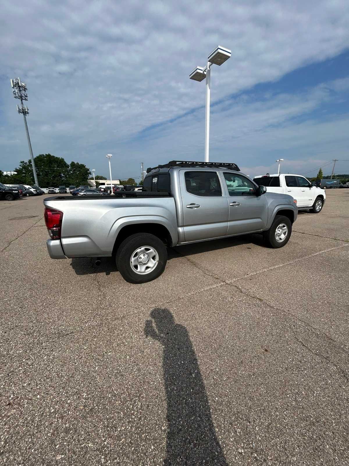 Thumbnail: 2023 Toyota Tacoma - 16