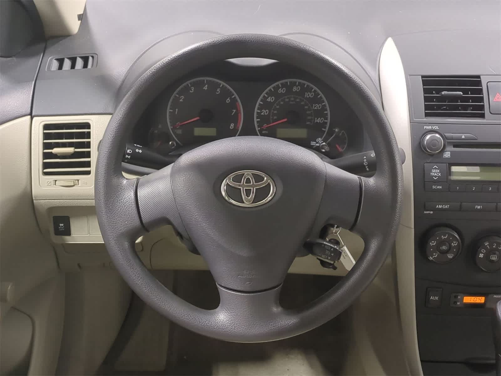 Thumbnail: 2011 Toyota Corolla - 25