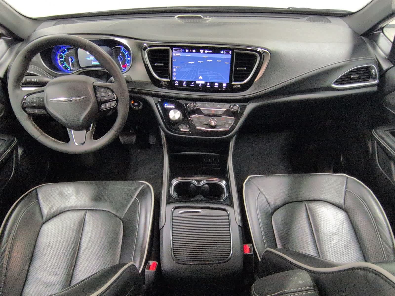 Thumbnail: 2022 Chrysler Pacifica - 16