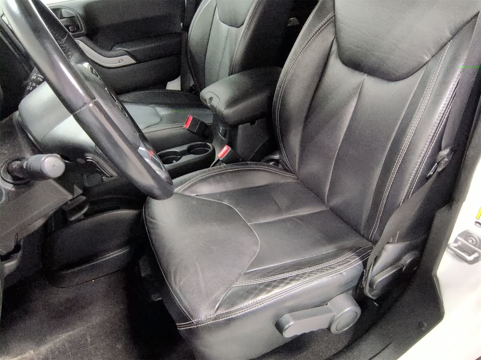 Thumbnail: 2017 Jeep Wrangler - 17