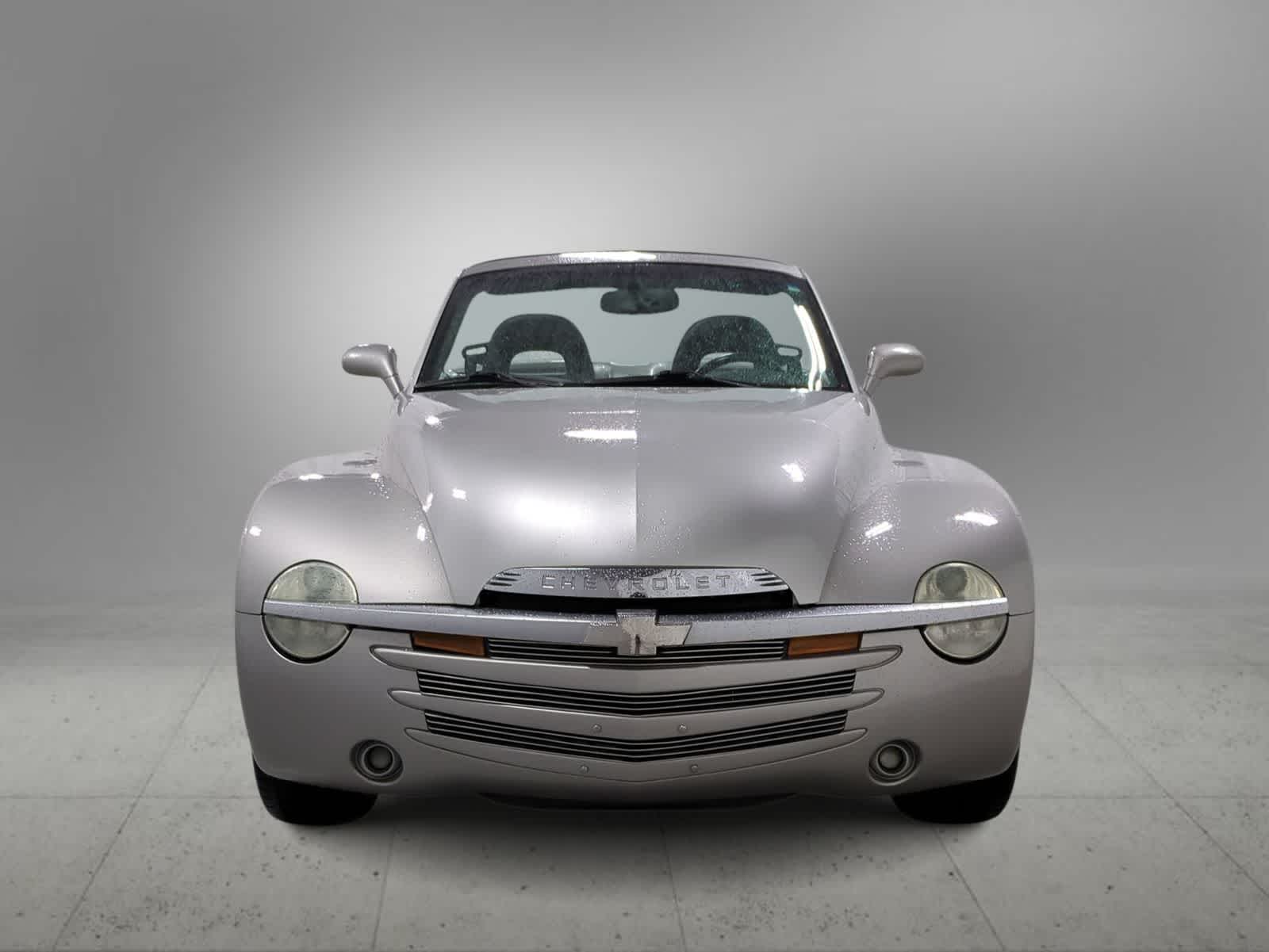 Thumbnail: 2005 Chevrolet SSR - 3