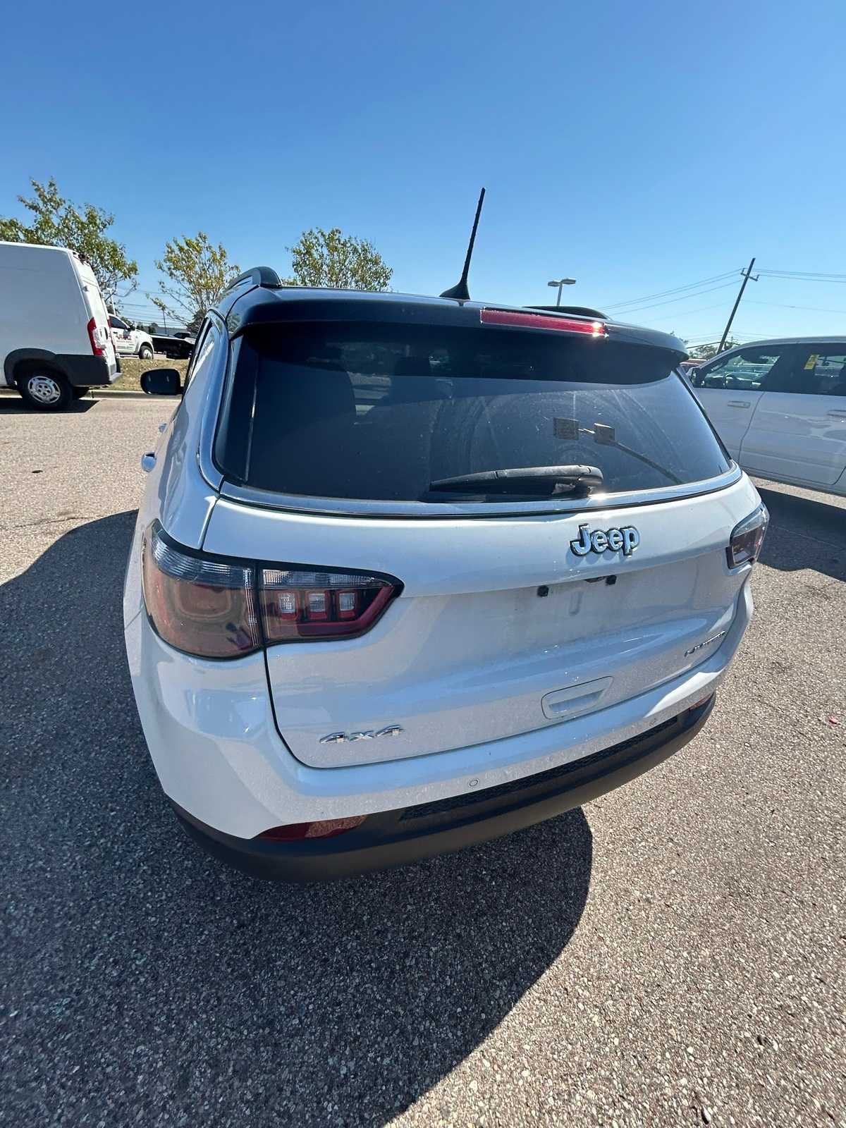 Thumbnail: 2022 Jeep Compass - 21