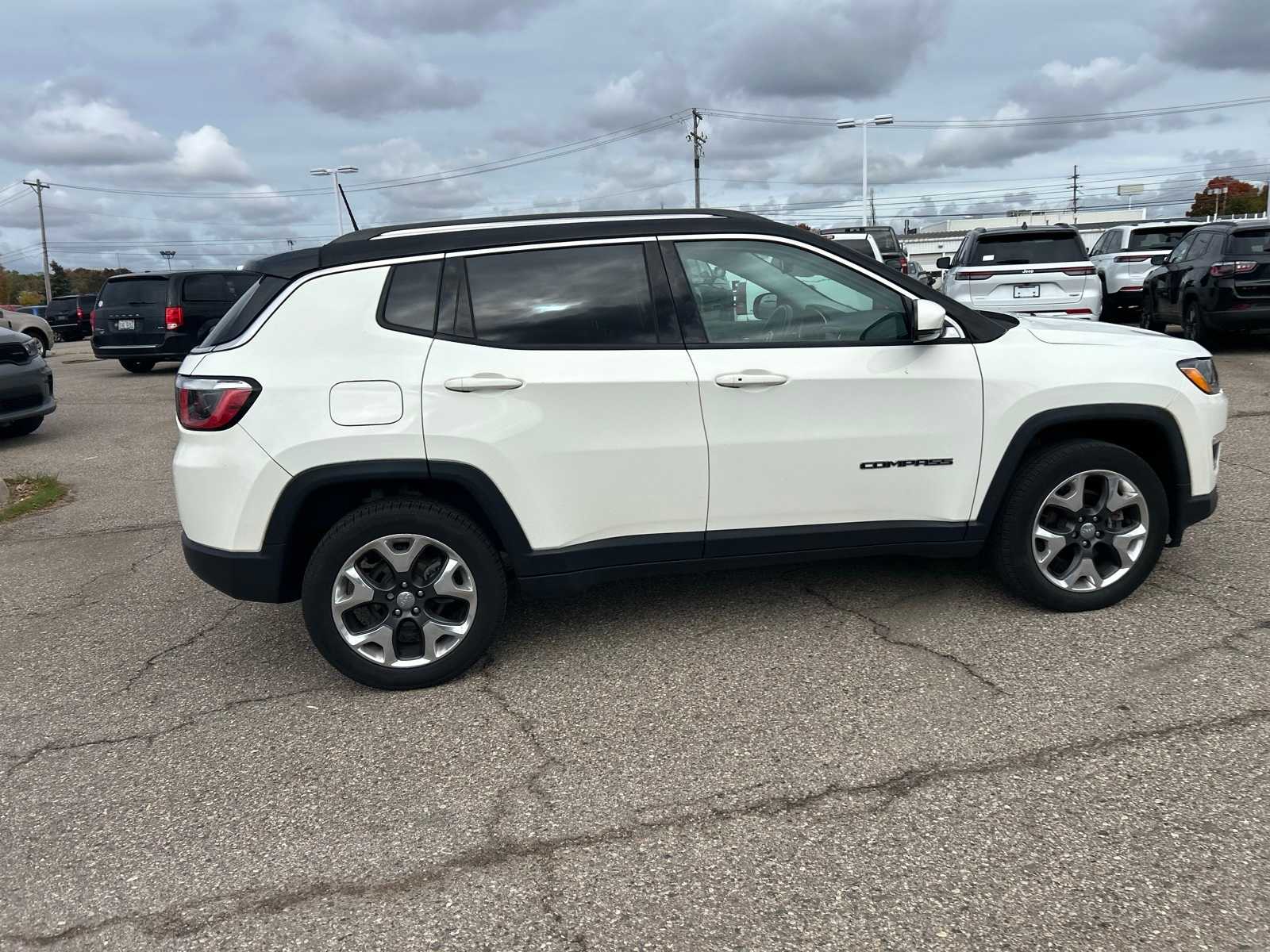 Thumbnail: 2019 Jeep Compass - 13