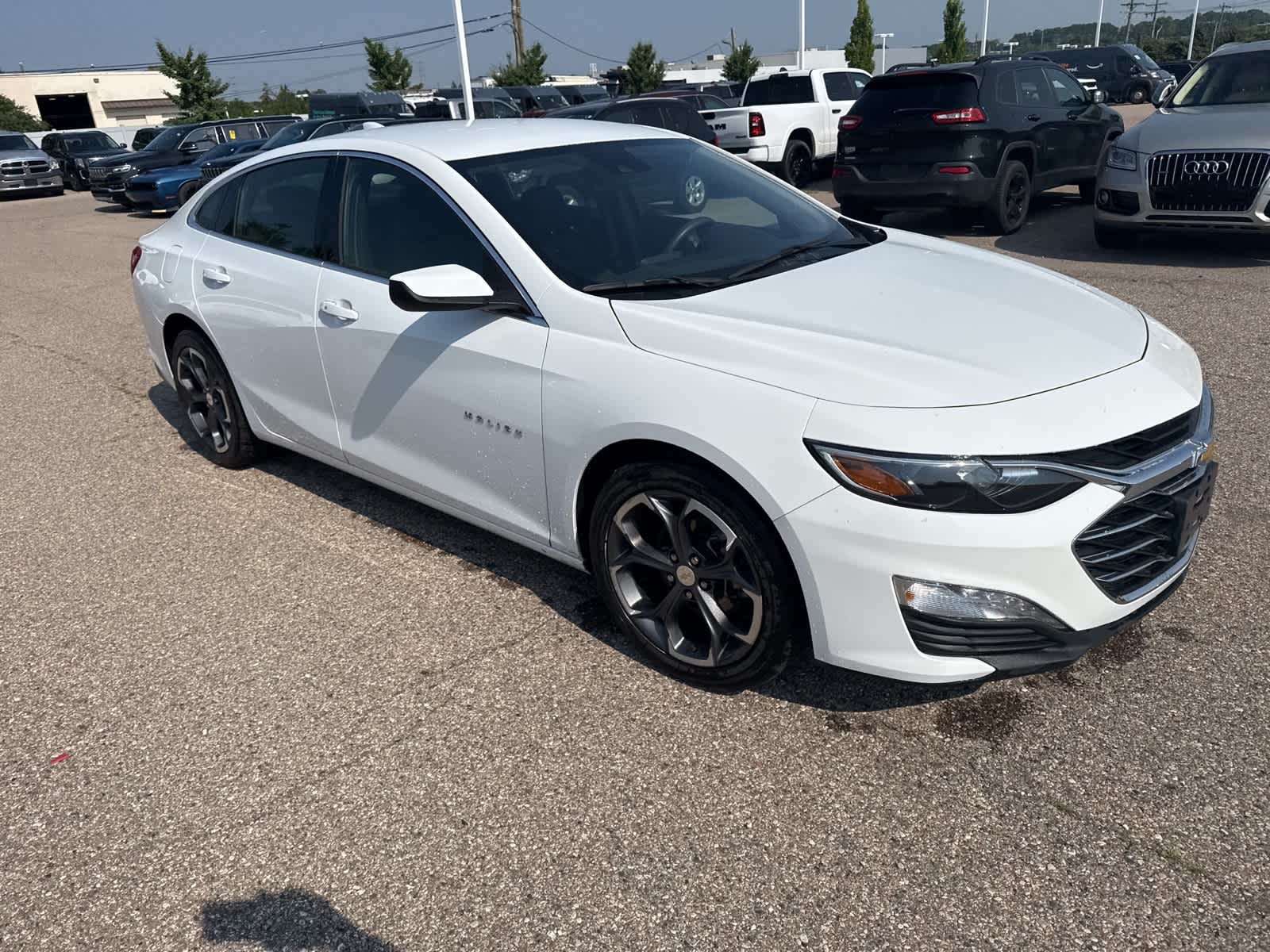 Thumbnail: 2023 Chevrolet Malibu - 9