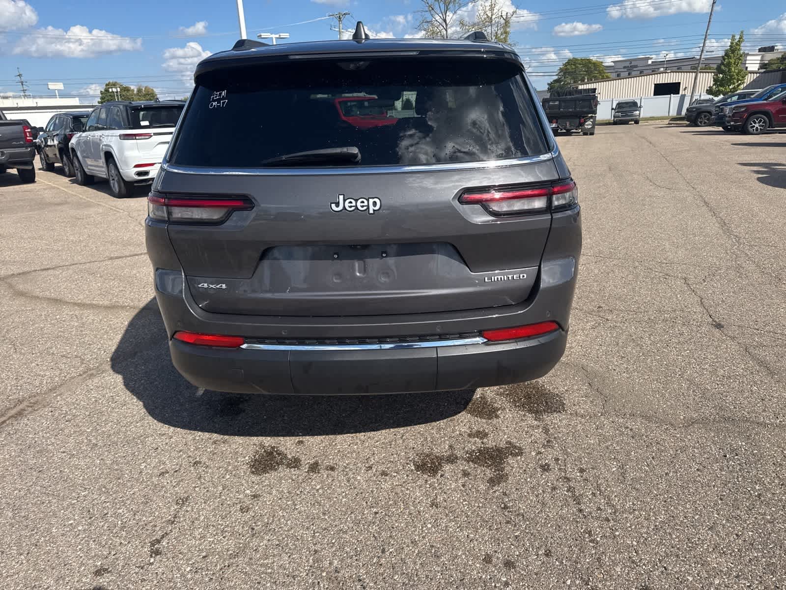 Thumbnail: 2024 Jeep Grand Cherokee L - 18