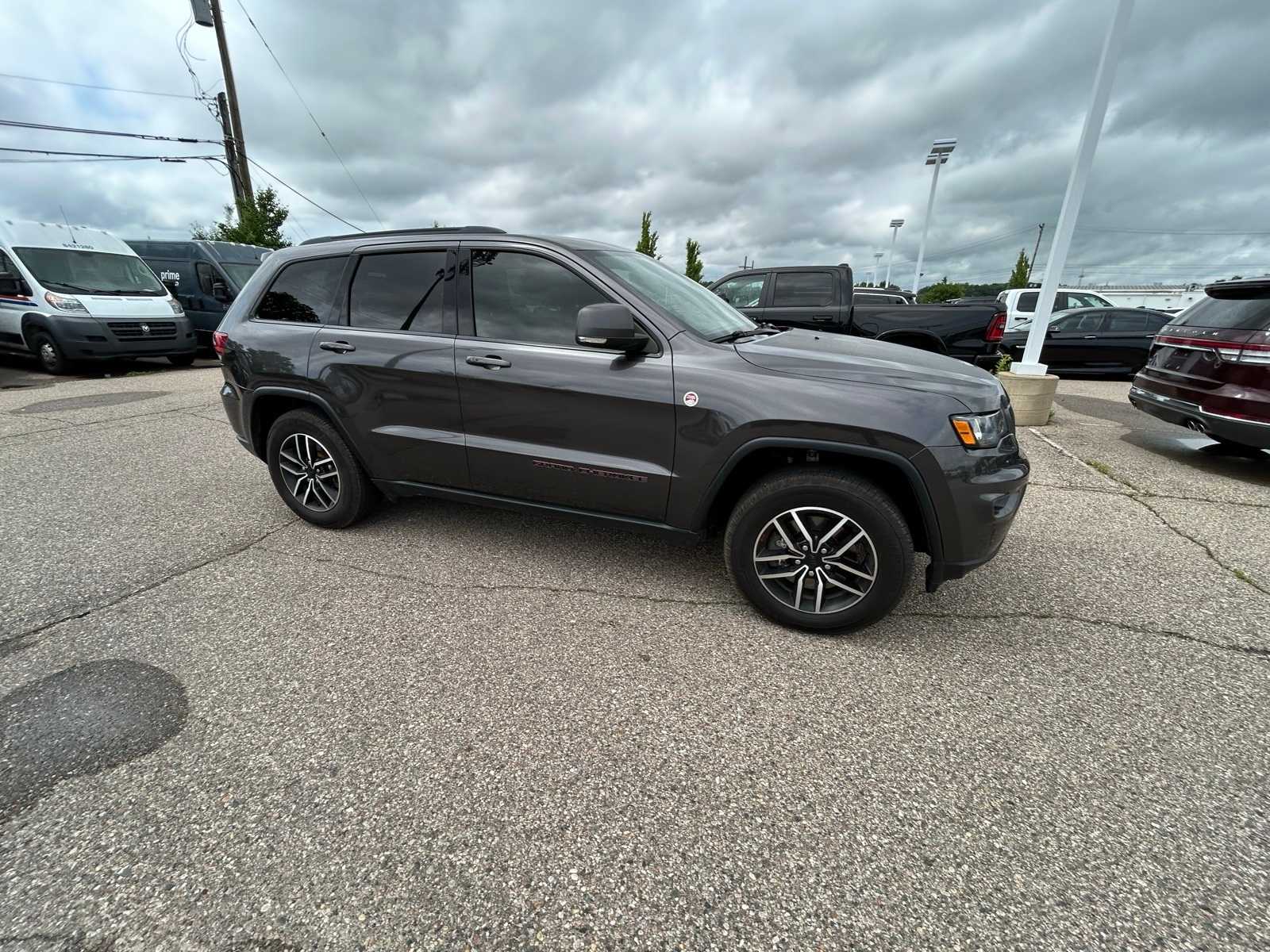 2020 Jeep Grand Cherokee Trailhawk 11