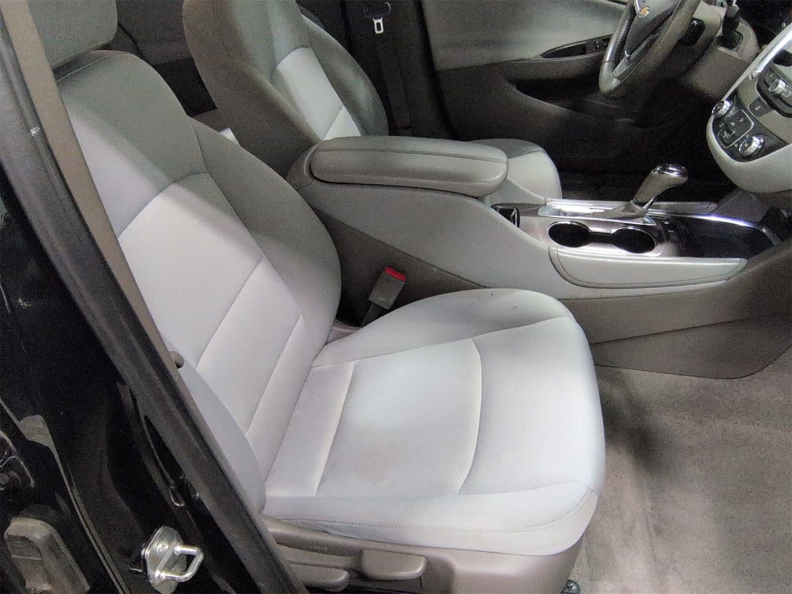 Thumbnail: 2018 Chevrolet Malibu - 22