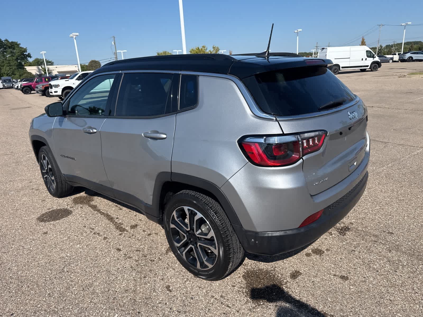 Thumbnail: 2022 Jeep Compass - 23