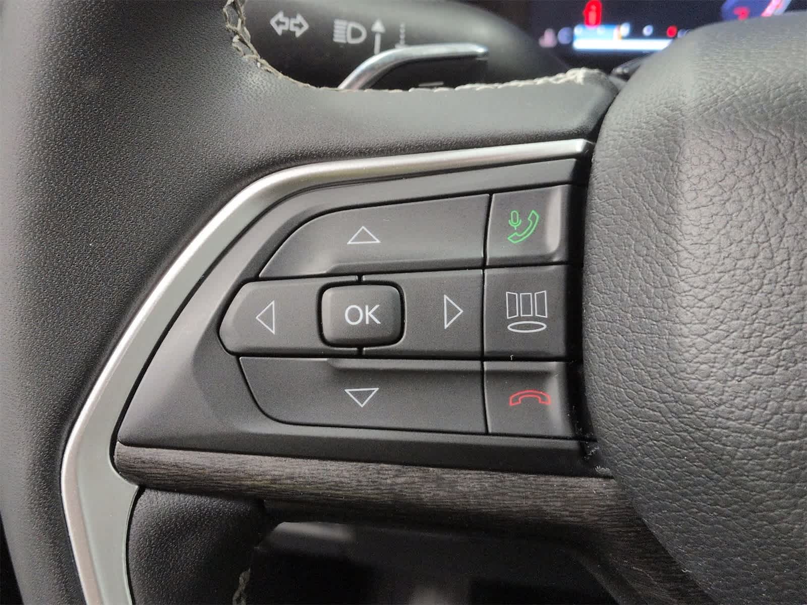 Thumbnail: 2023 Jeep Grand Cherokee - 24