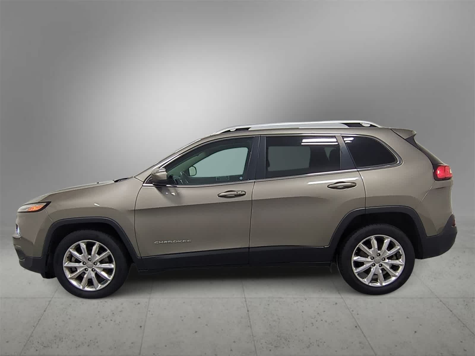 Thumbnail: 2016 Jeep Cherokee - 5