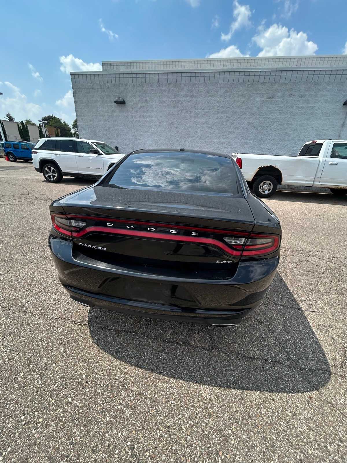 Thumbnail: 2015 Dodge Charger - 18