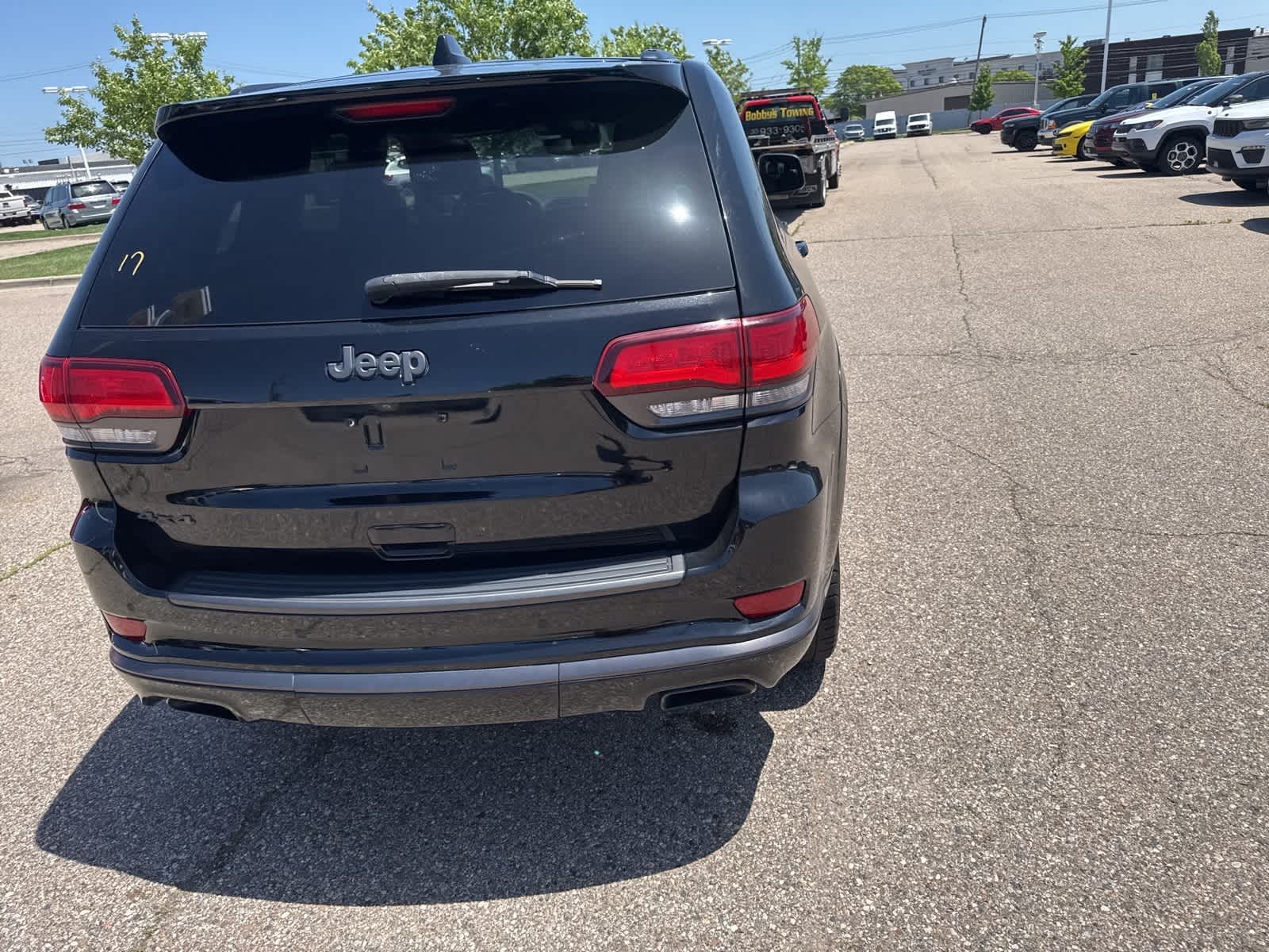 Thumbnail: 2018 Jeep Grand Cherokee - 23