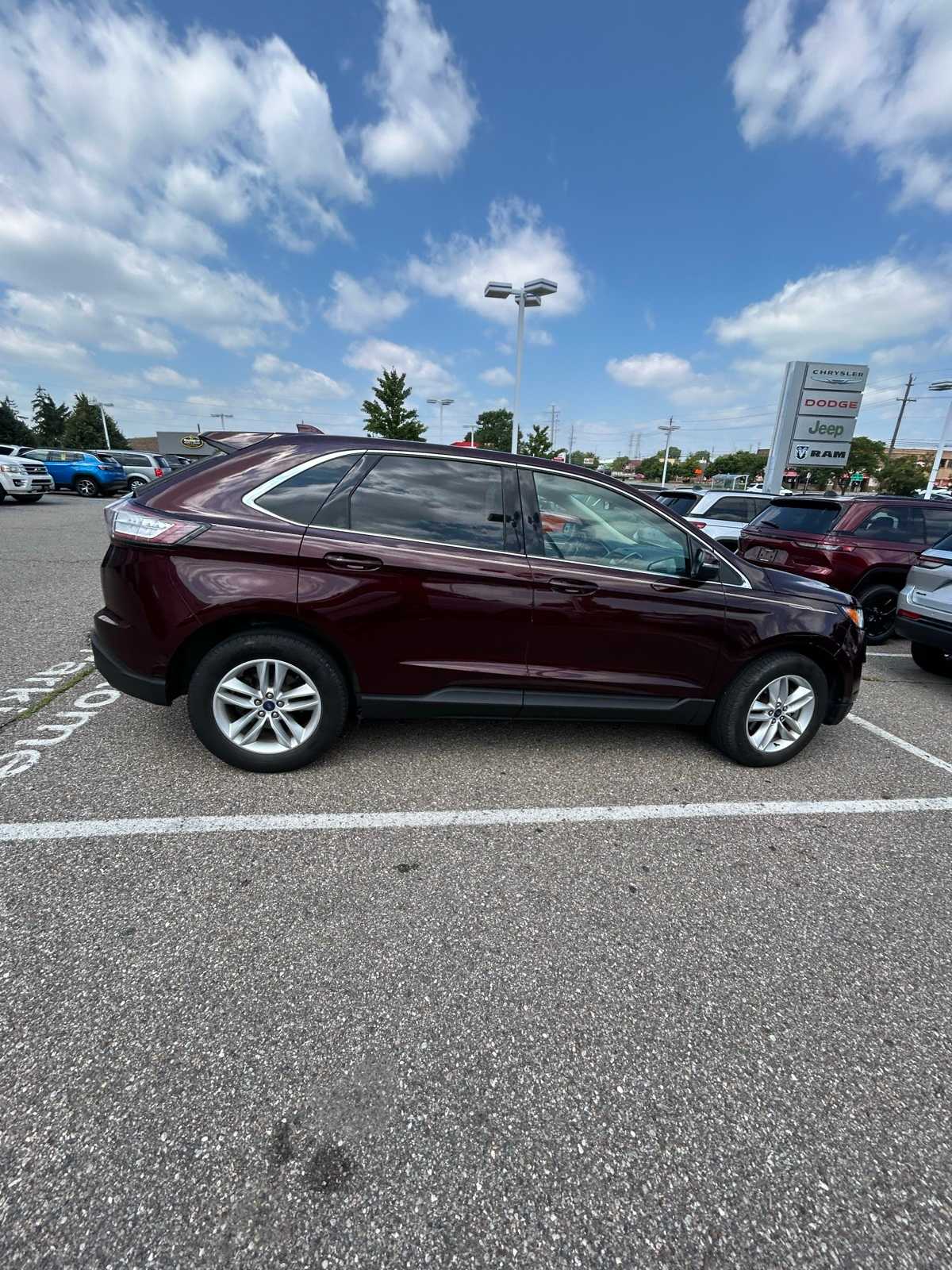 Thumbnail: 2017 Ford Edge - 11