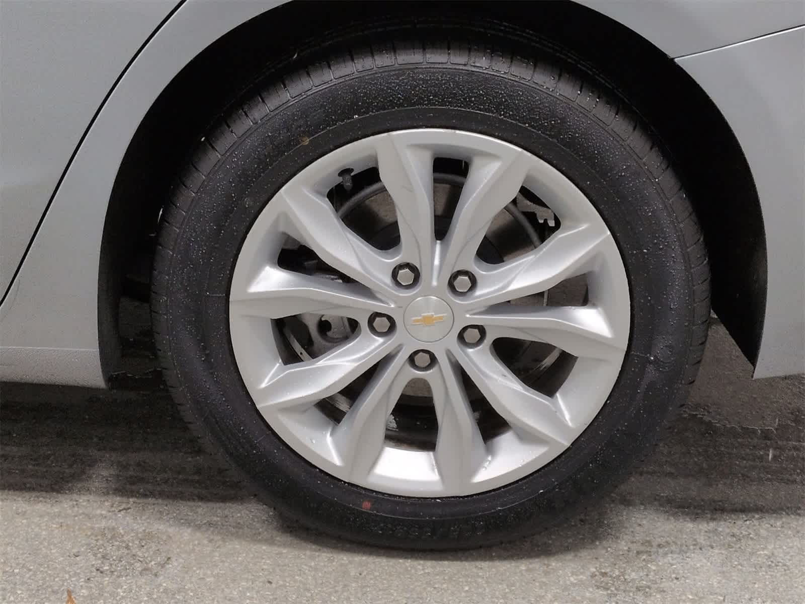 Thumbnail: 2024 Chevrolet Malibu - 9