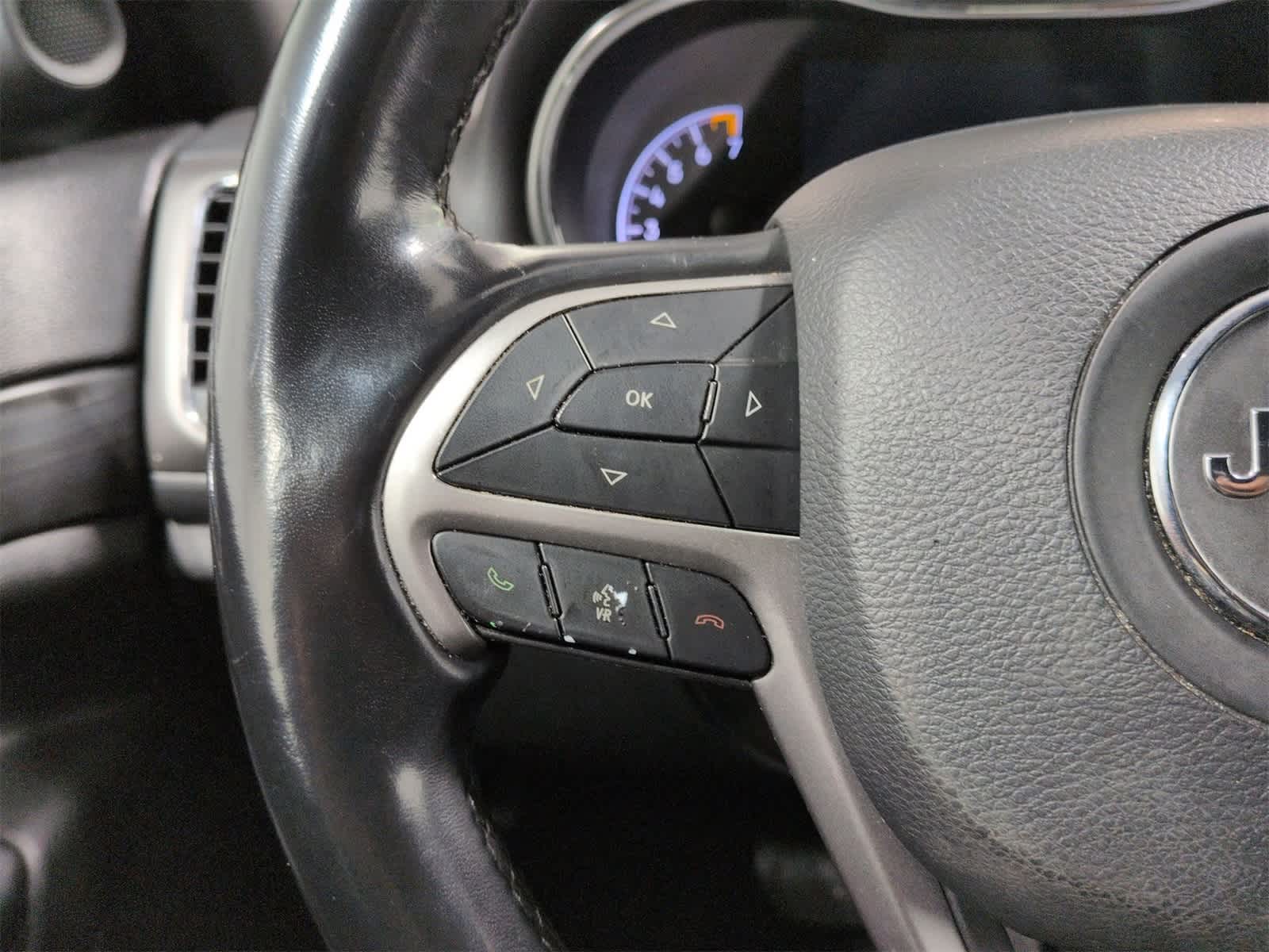 Thumbnail: 2021 Jeep Grand Cherokee - 24