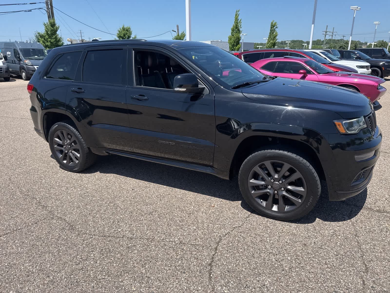 Thumbnail: 2018 Jeep Grand Cherokee - 11