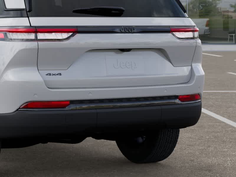 Thumbnail: 2025 Jeep Grand Cherokee - 13