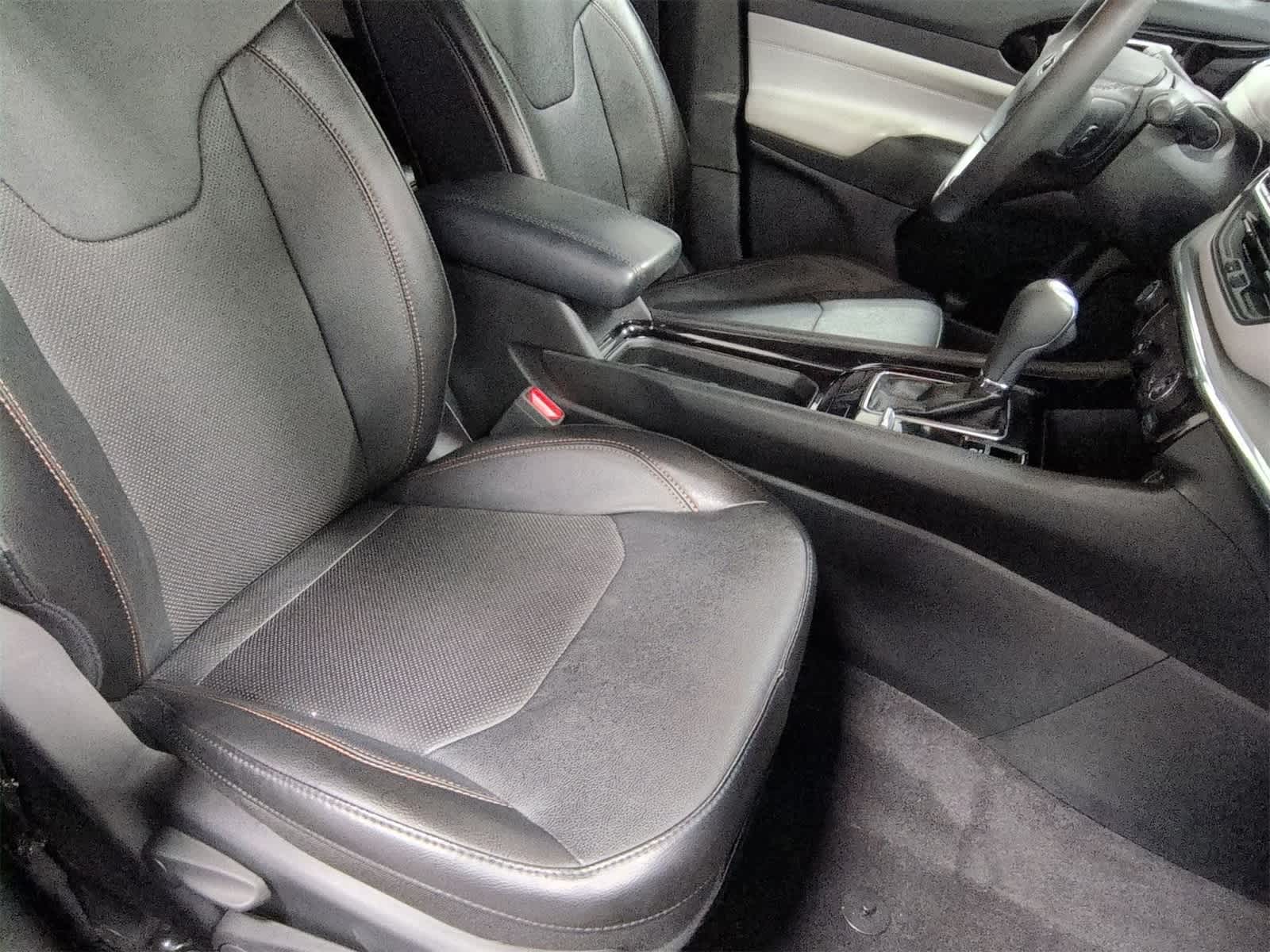 Thumbnail: 2023 Jeep Compass - 22