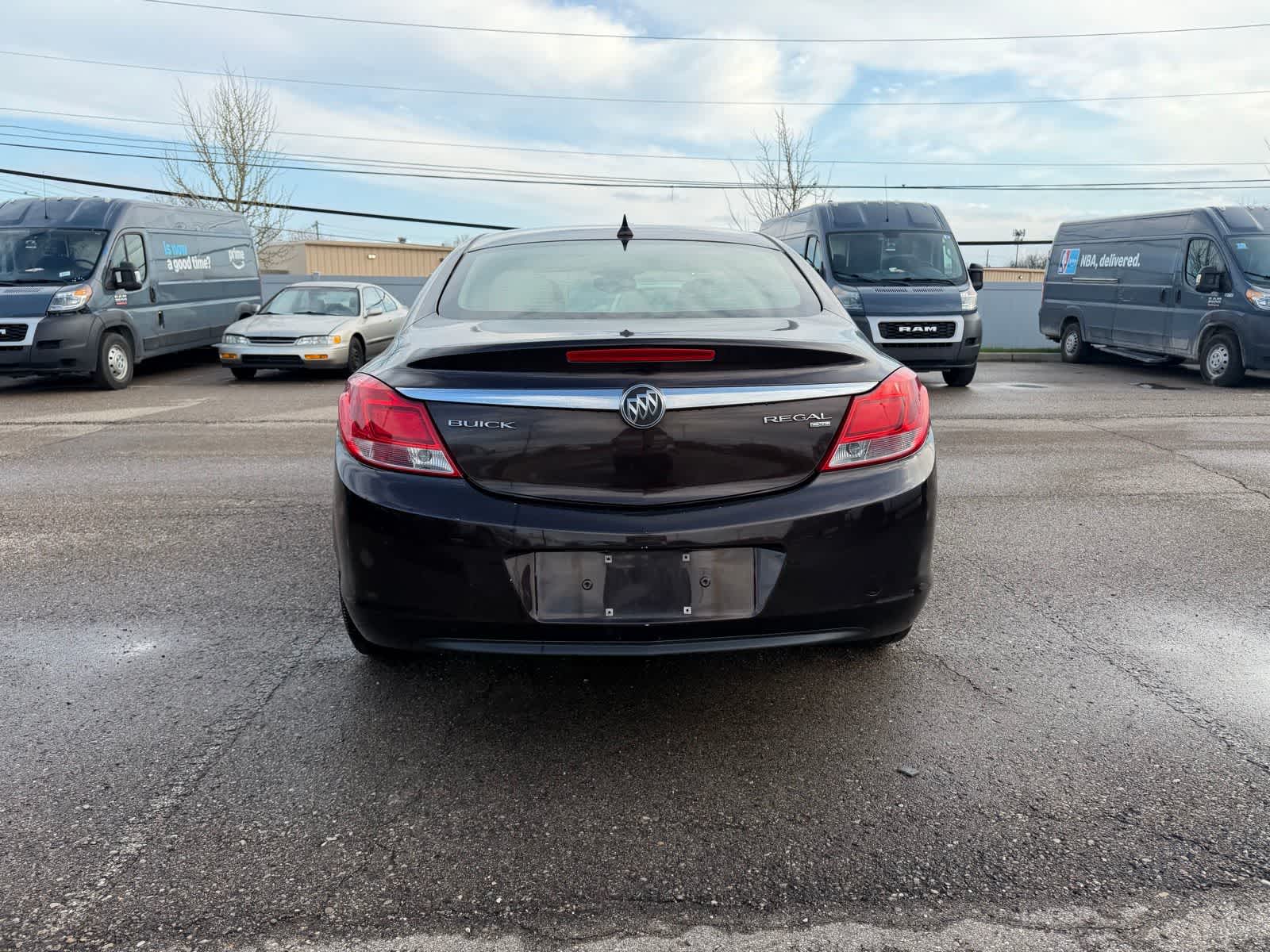 Thumbnail: 2011 Buick Regal - 22