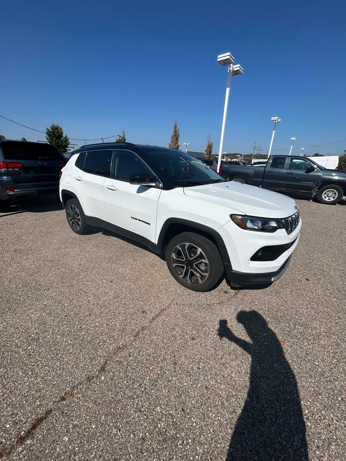 Thumbnail: 2022 Jeep Compass - 9