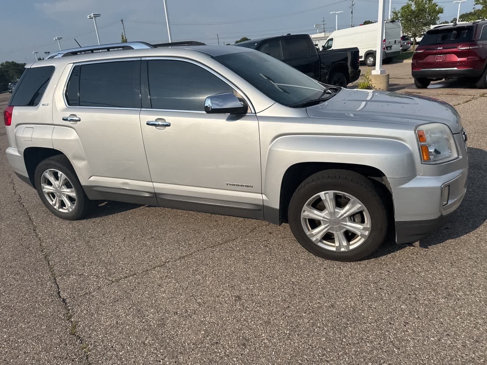 Thumbnail: 2017 GMC Terrain - 9