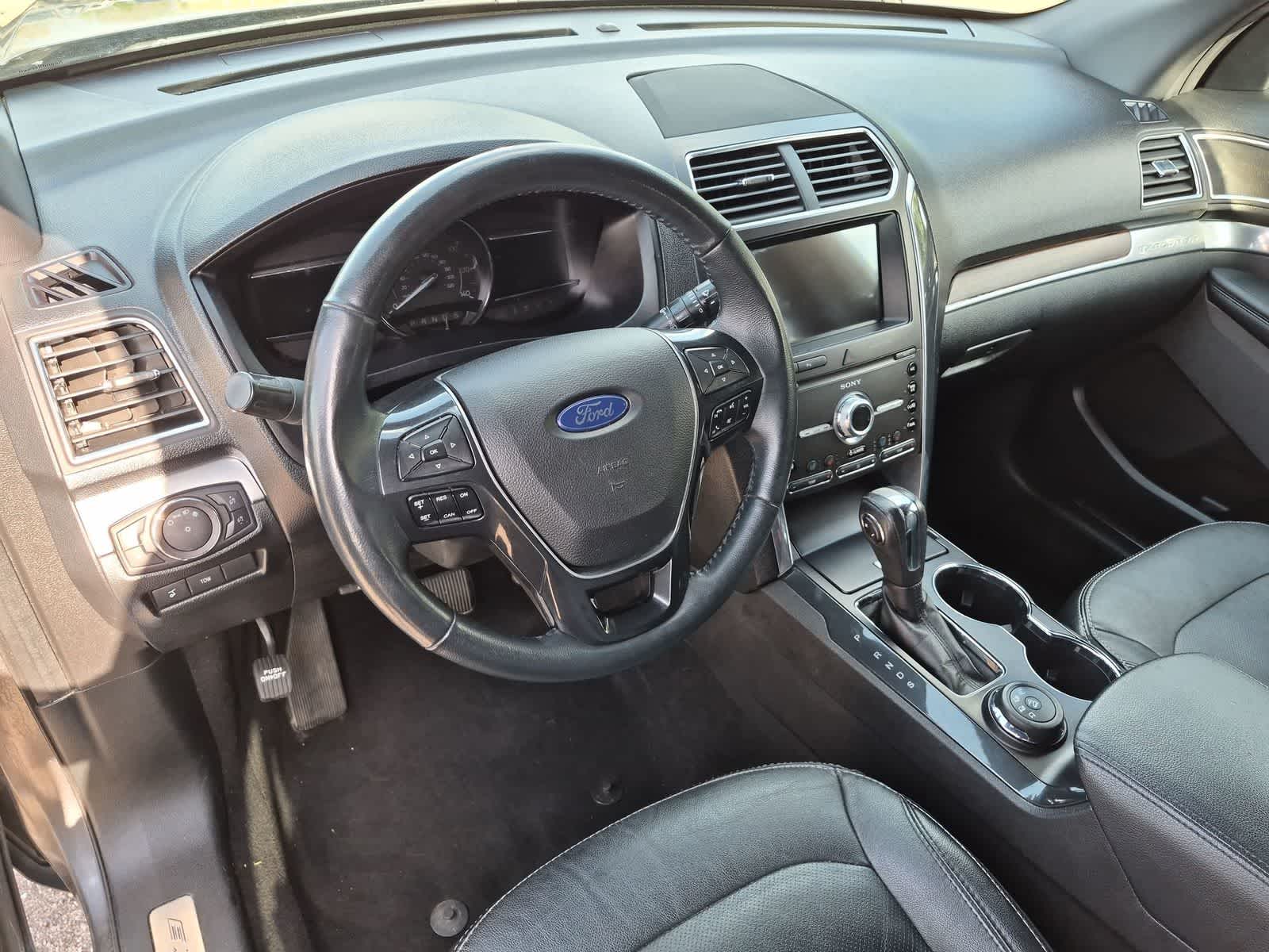 Thumbnail: 2019 Ford Explorer - 10