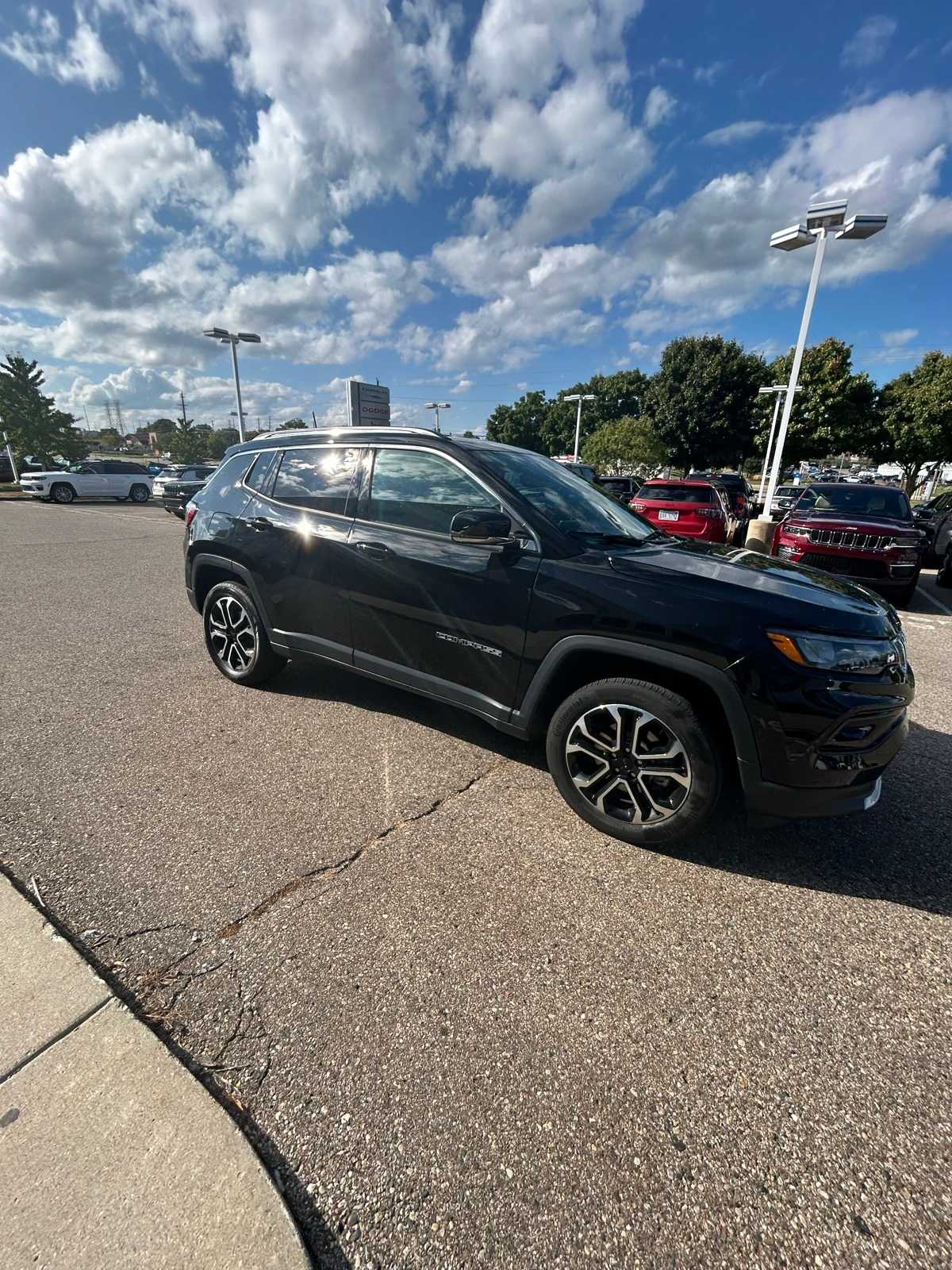 Thumbnail: 2022 Jeep Compass - 9