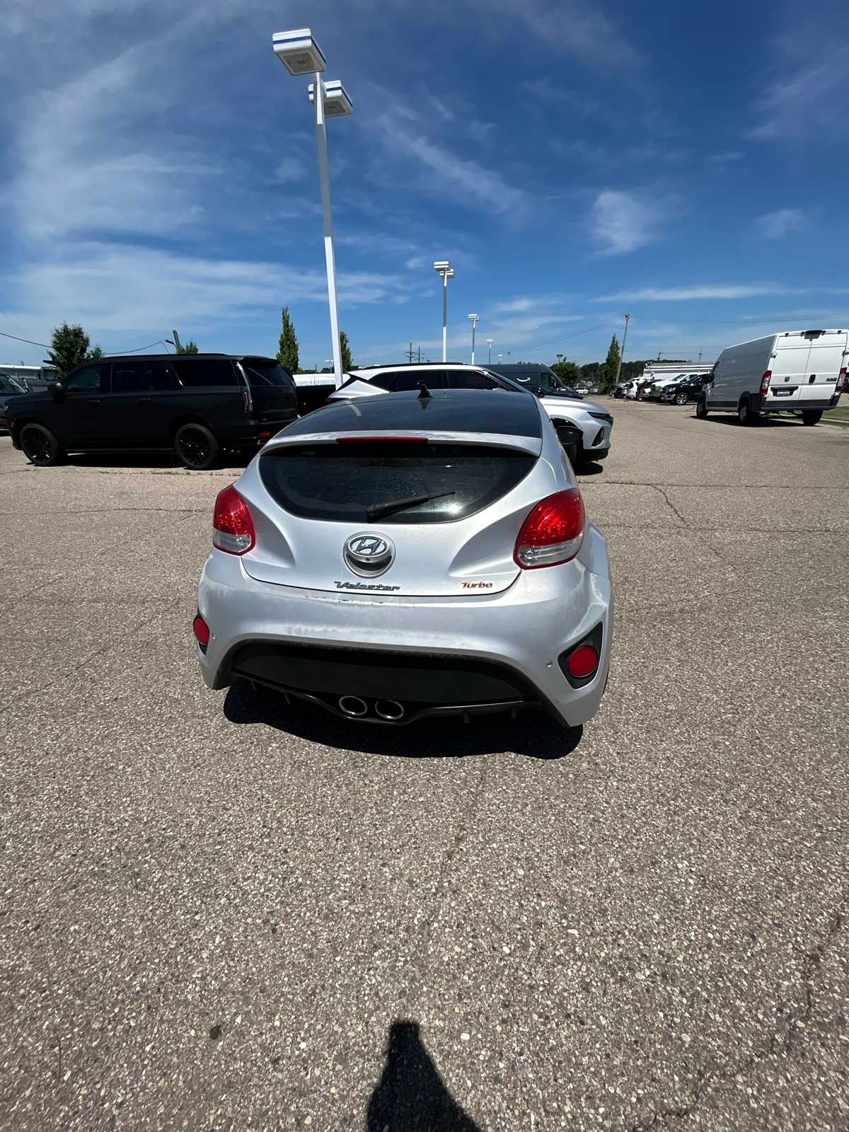 Thumbnail: 2015 Hyundai Veloster - 19