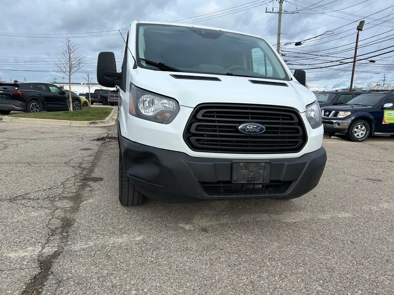 Thumbnail: 2019 Ford Transit Series - 3