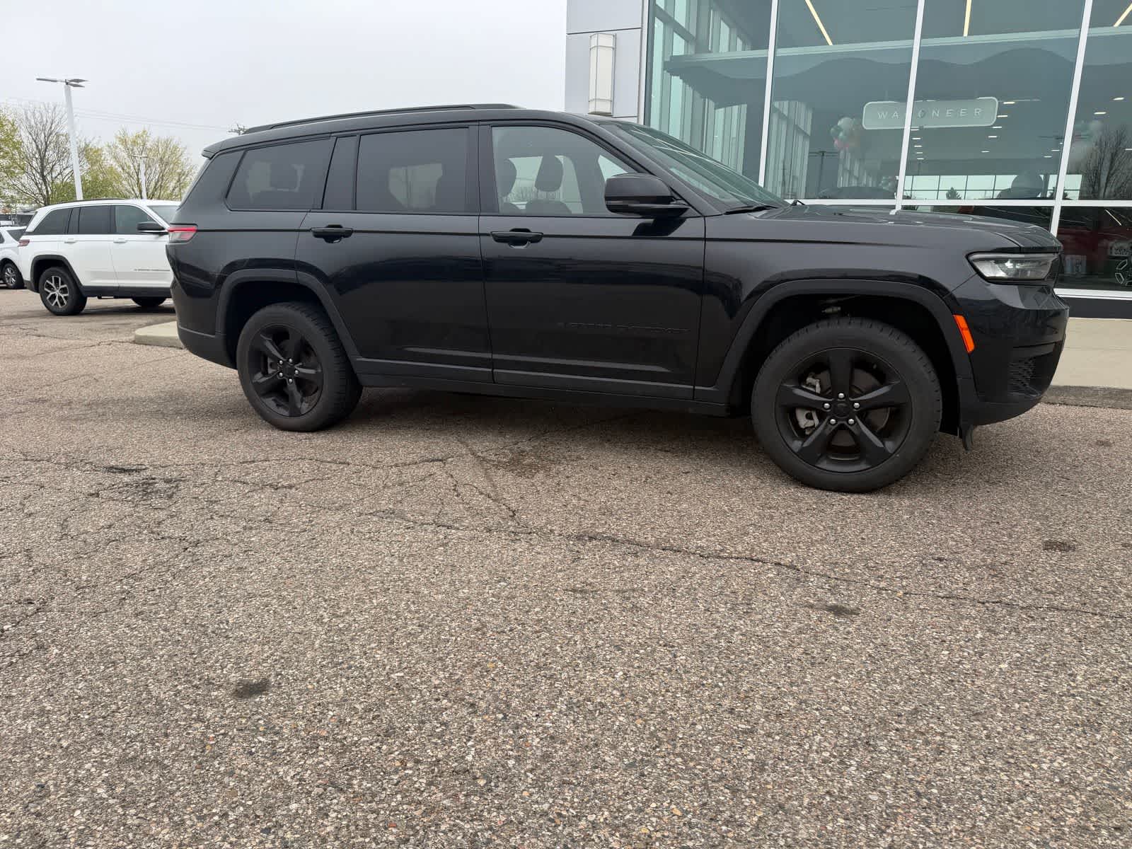 Thumbnail: 2022 Jeep Grand Cherokee L - 12