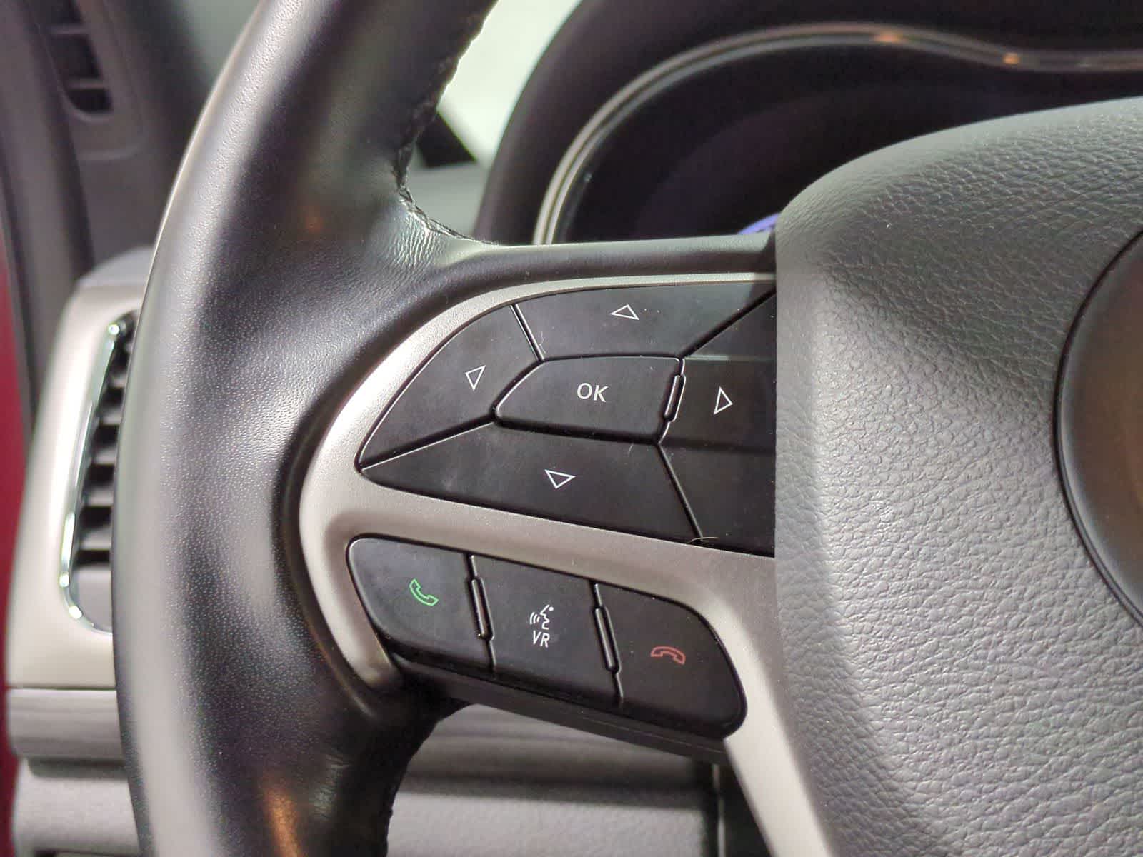 Thumbnail: 2022 Jeep Grand Cherokee - 24