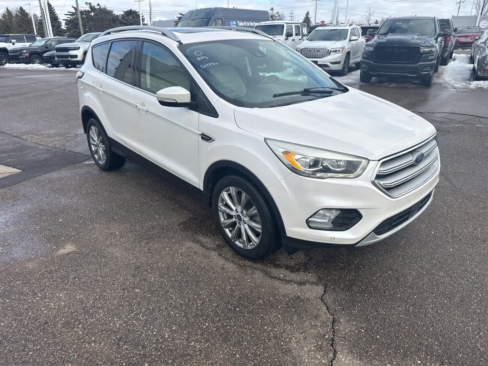 Thumbnail: 2018 Ford Escape - 6