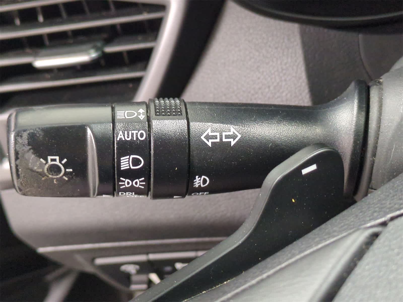 Thumbnail: 2015 Hyundai Veloster - 29