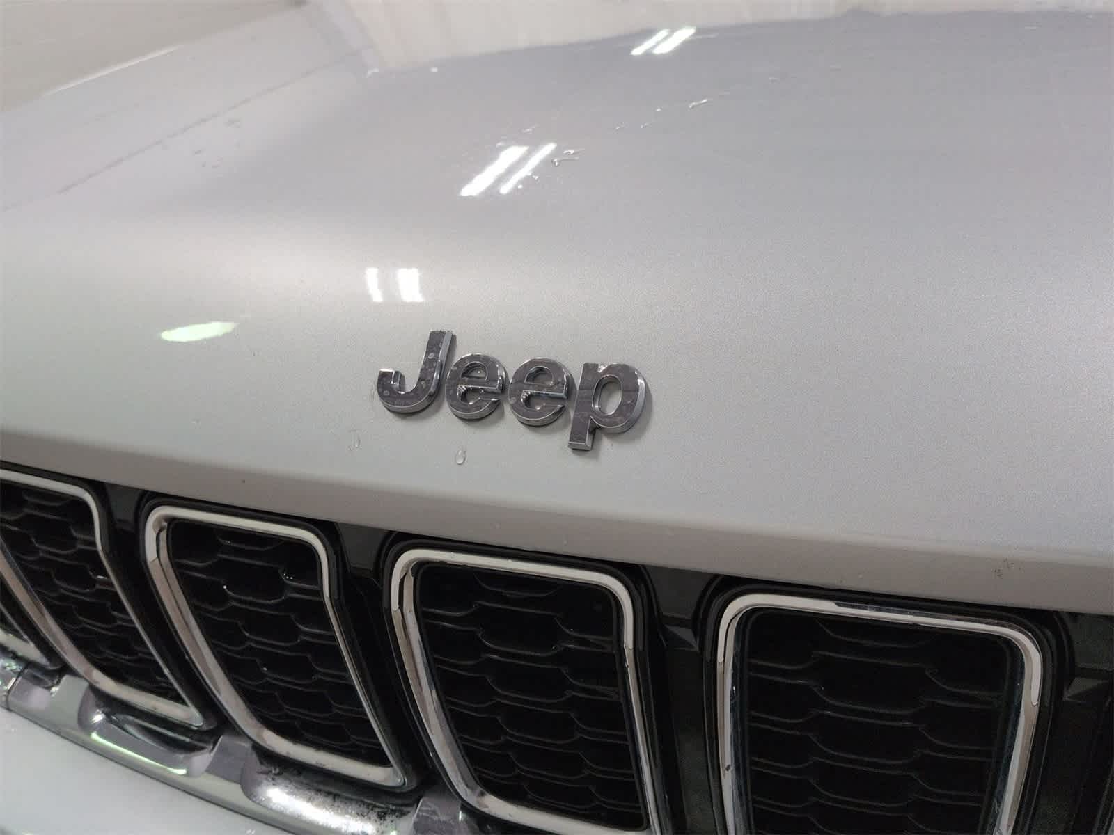 Thumbnail: 2023 Jeep Grand Cherokee - 13