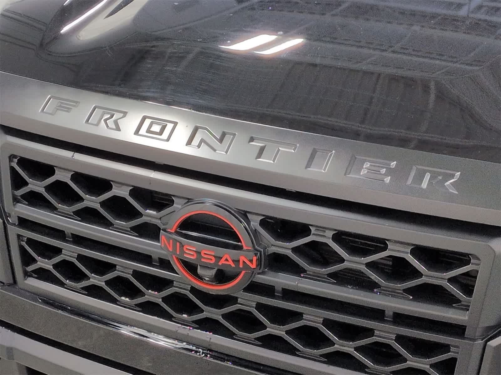 Thumbnail: 2022 Nissan Frontier - 13