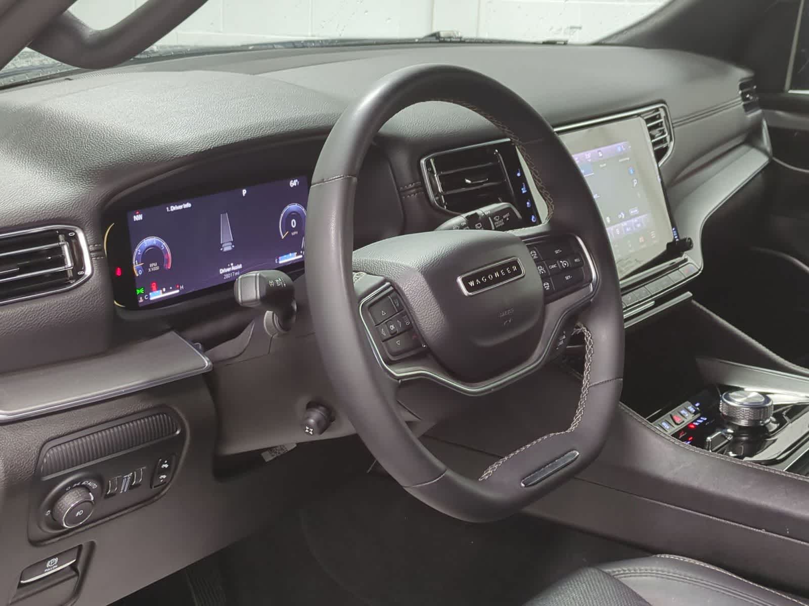 Thumbnail: 2023 Jeep Wagoneer - 10