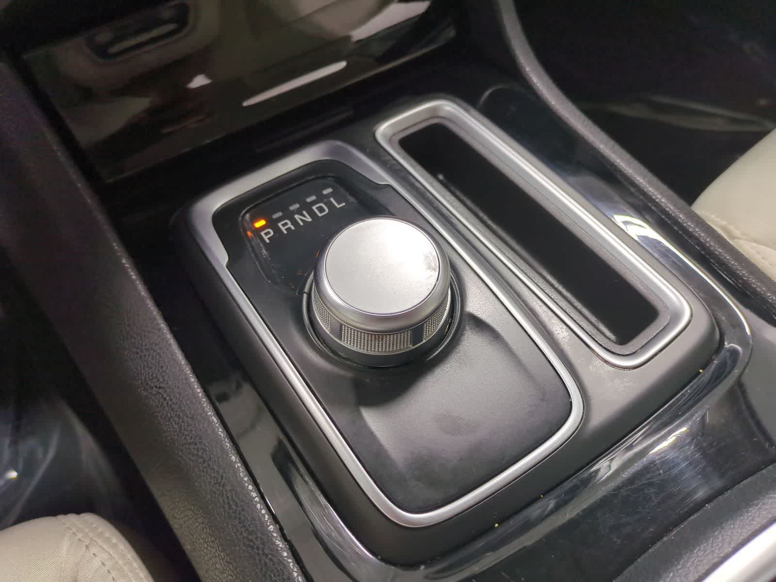 Thumbnail: 2023 Chrysler 300 - 30