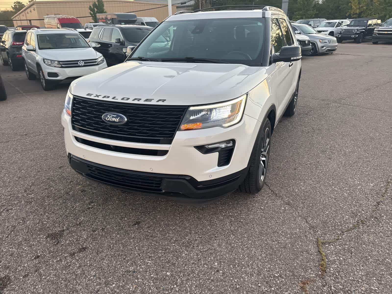 Thumbnail: 2019 Ford Explorer - 3