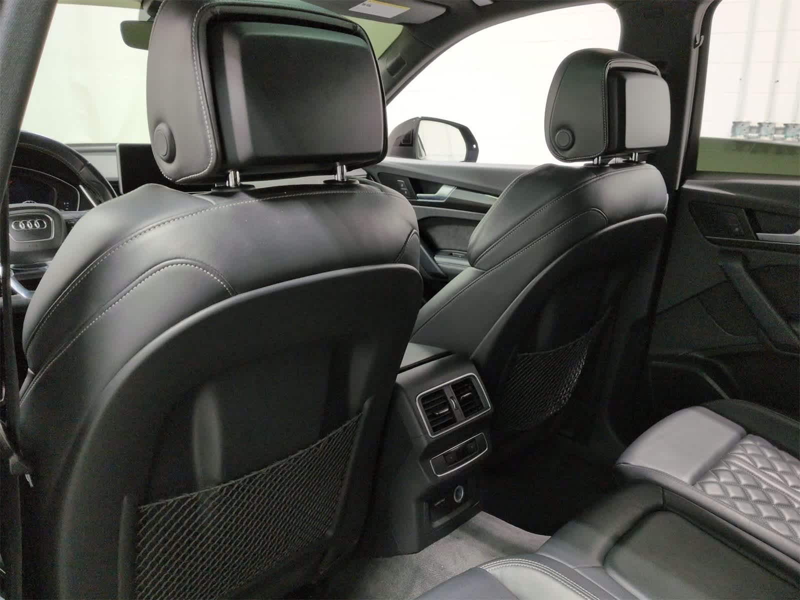 Thumbnail: 2019 Audi SQ5 - 19