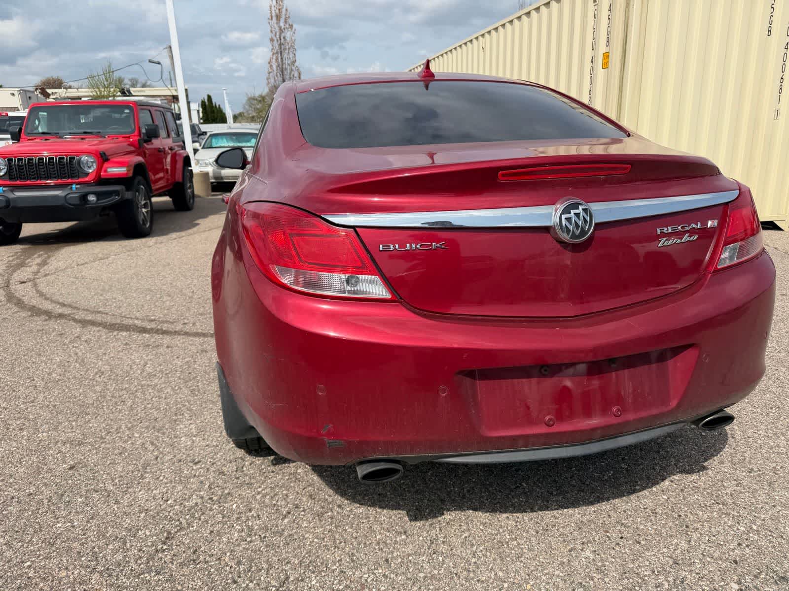 Thumbnail: 2012 Buick Regal - 18