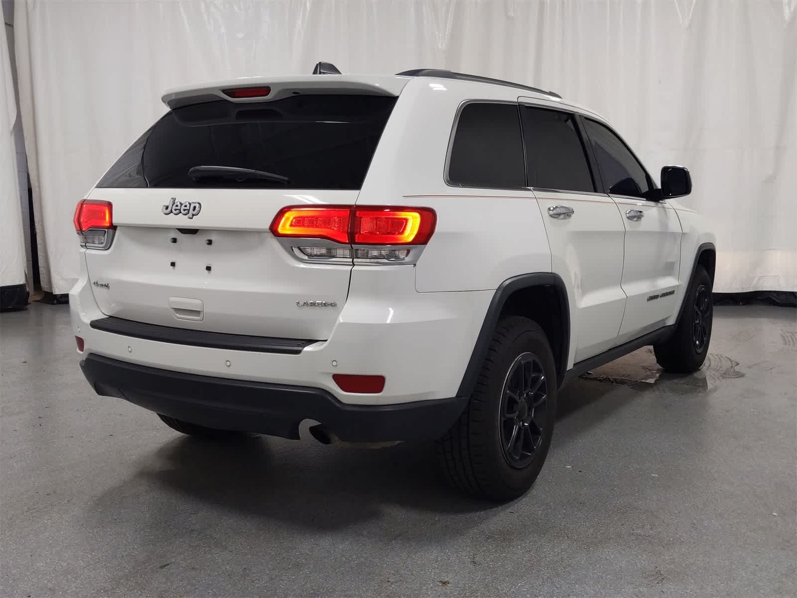 Thumbnail: 2019 Jeep Grand Cherokee - 14
