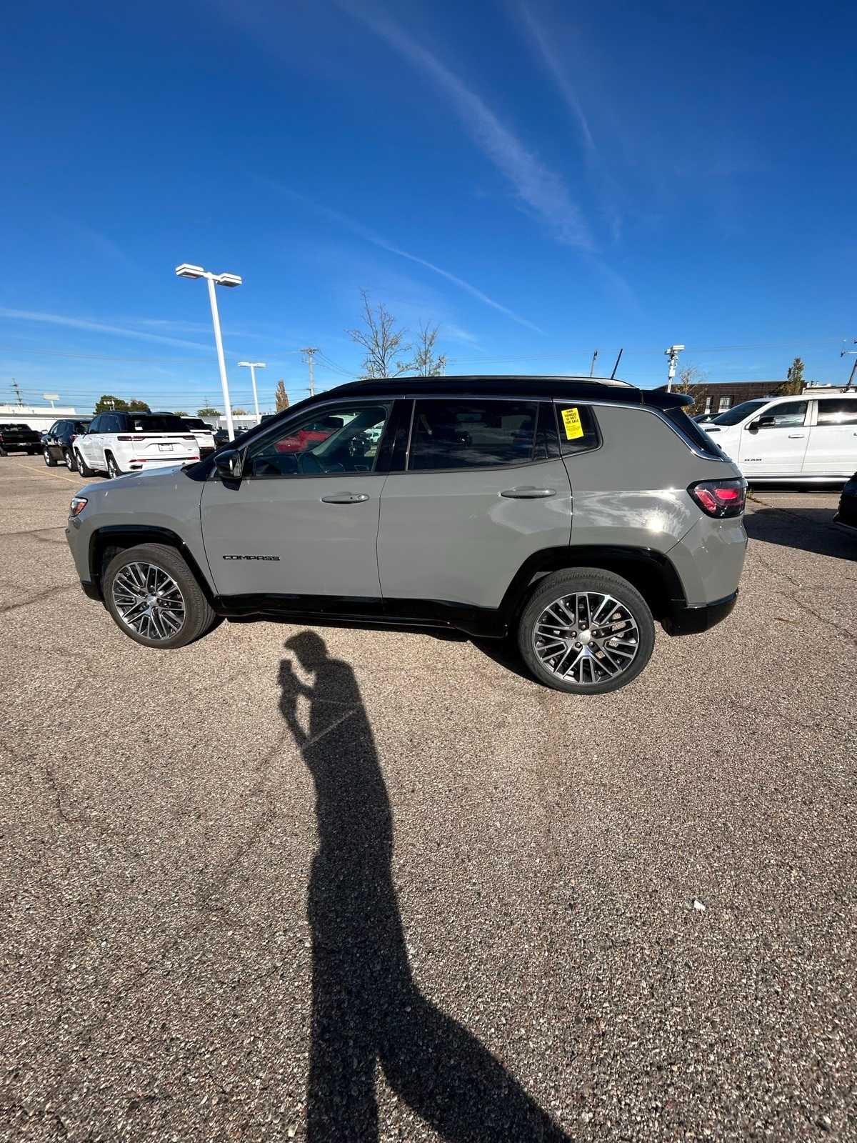 Thumbnail: 2022 Jeep Compass - 28