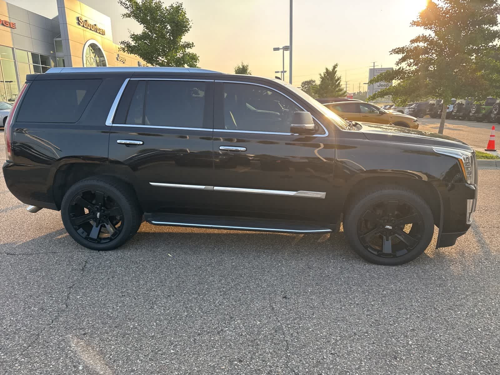 Thumbnail: 2018 Cadillac Escalade - 12