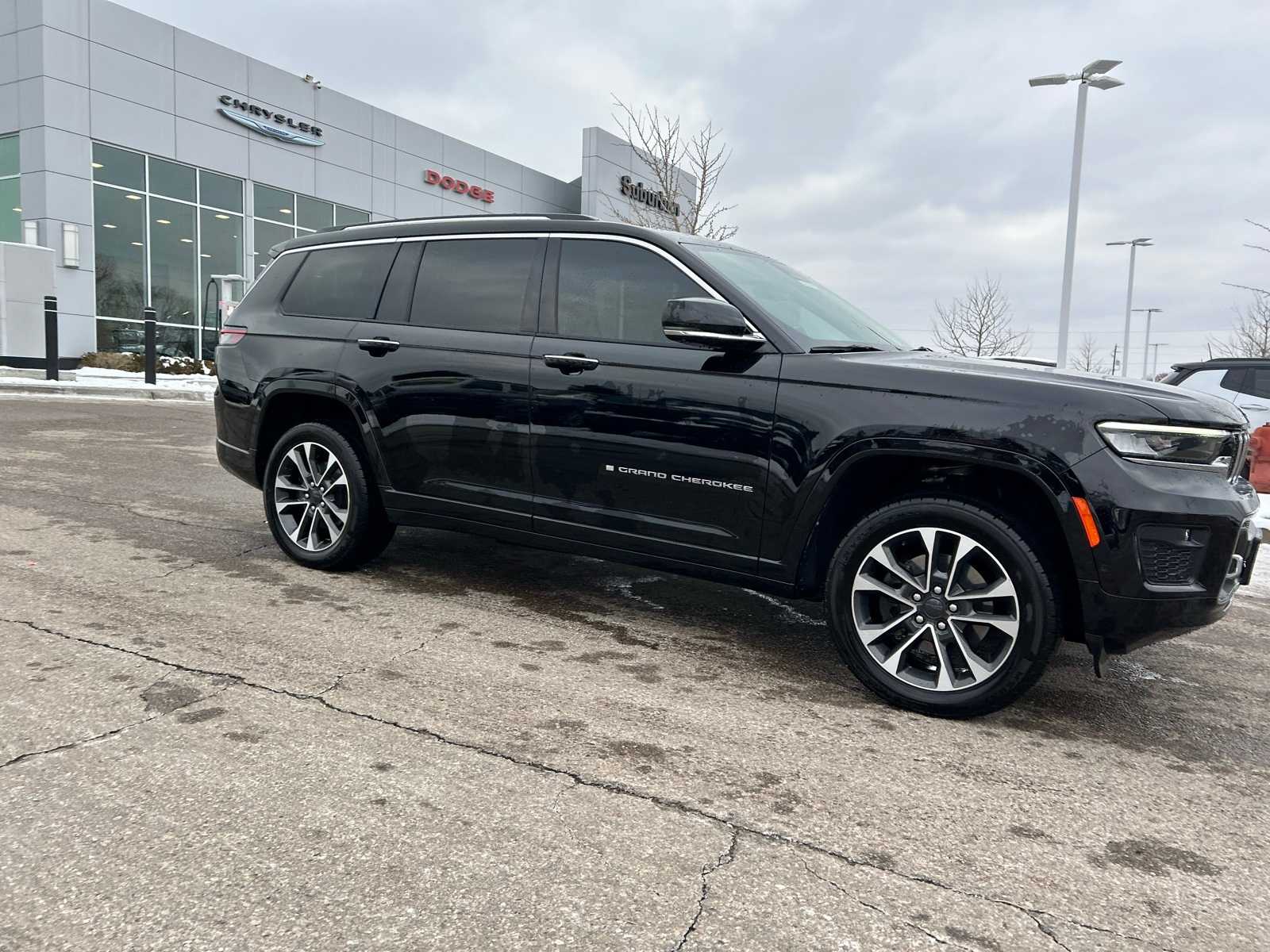 Thumbnail: 2023 Jeep Grand Cherokee L - 8