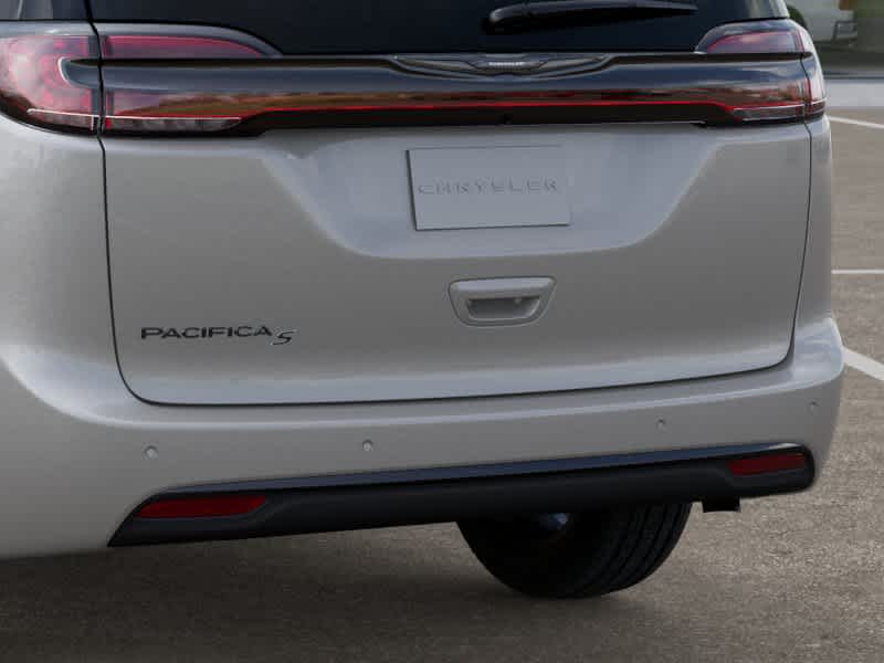 Thumbnail: 2026 Chrysler Pacifica - 13