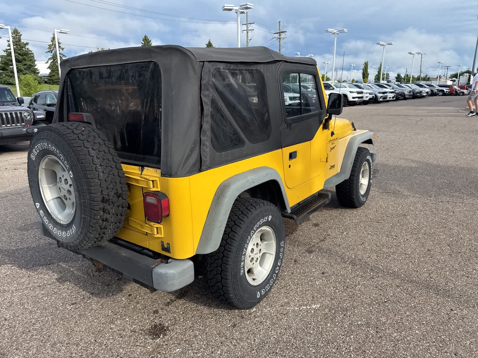 Thumbnail: 2000 Jeep Wrangler - 15