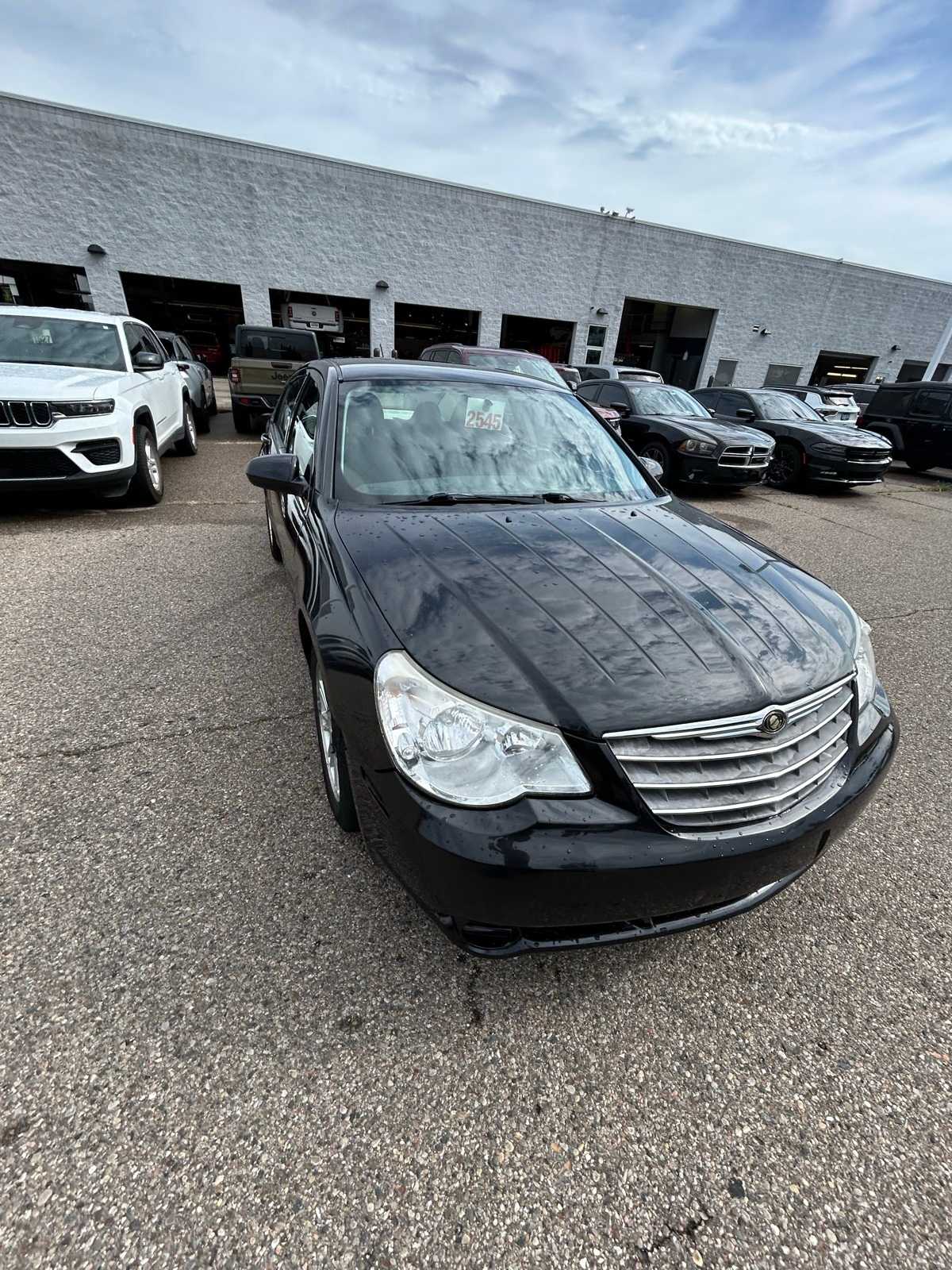 Thumbnail: 2009 Chrysler Sebring - 6
