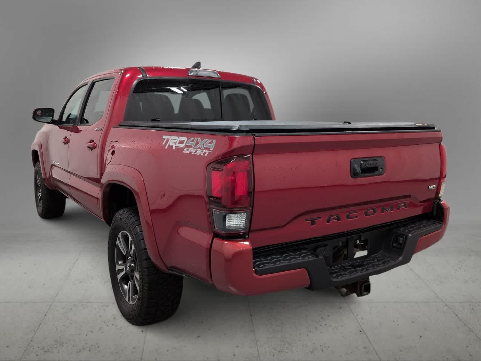 Thumbnail: 2019 Toyota Tacoma - 6