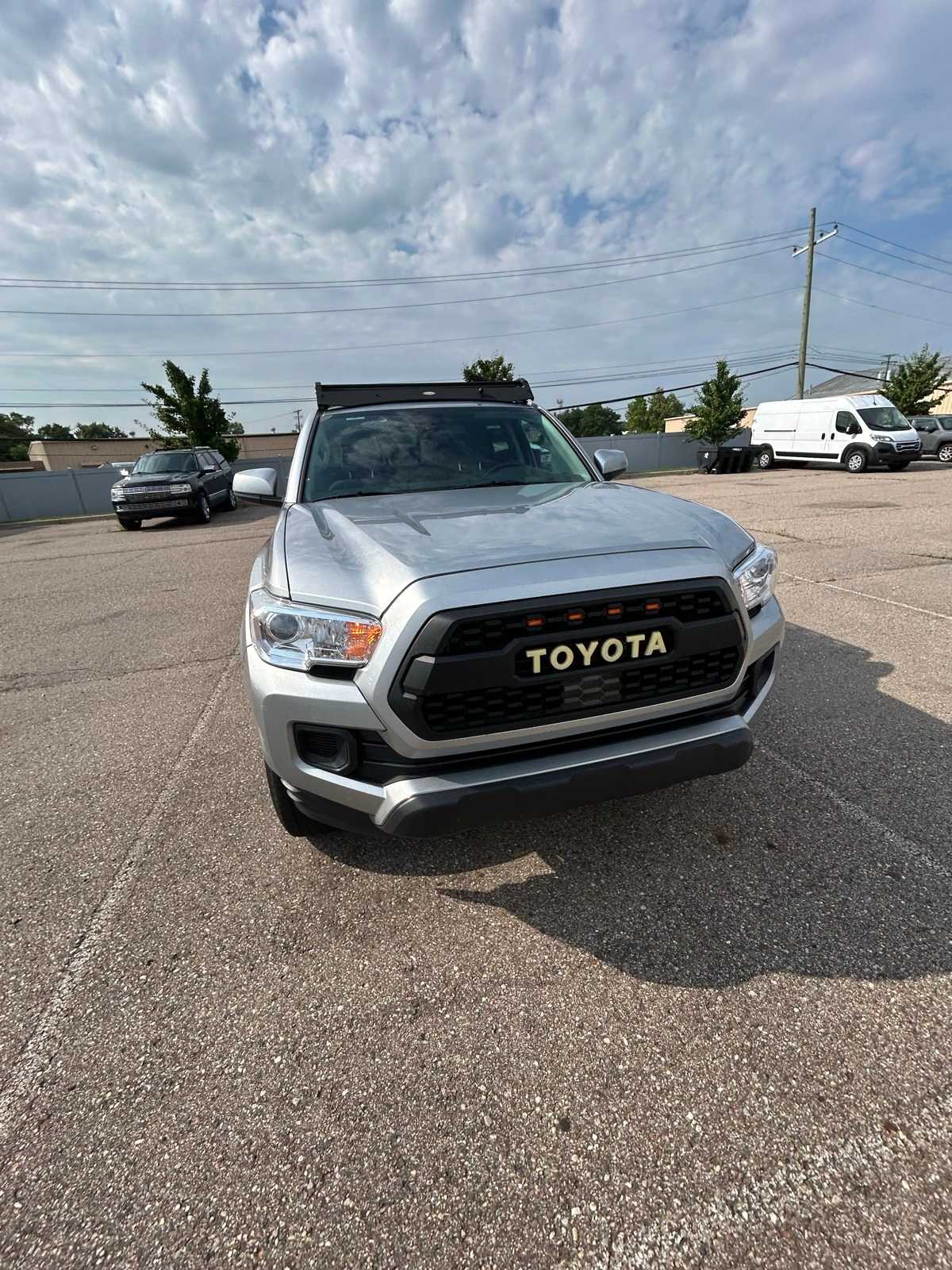 Thumbnail: 2023 Toyota Tacoma - 8