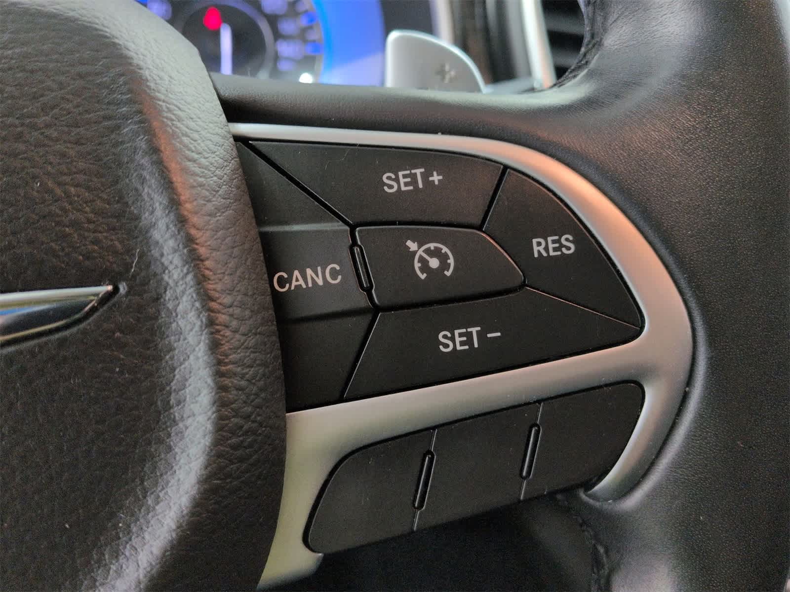 Thumbnail: 2015 Chrysler 200 - 27